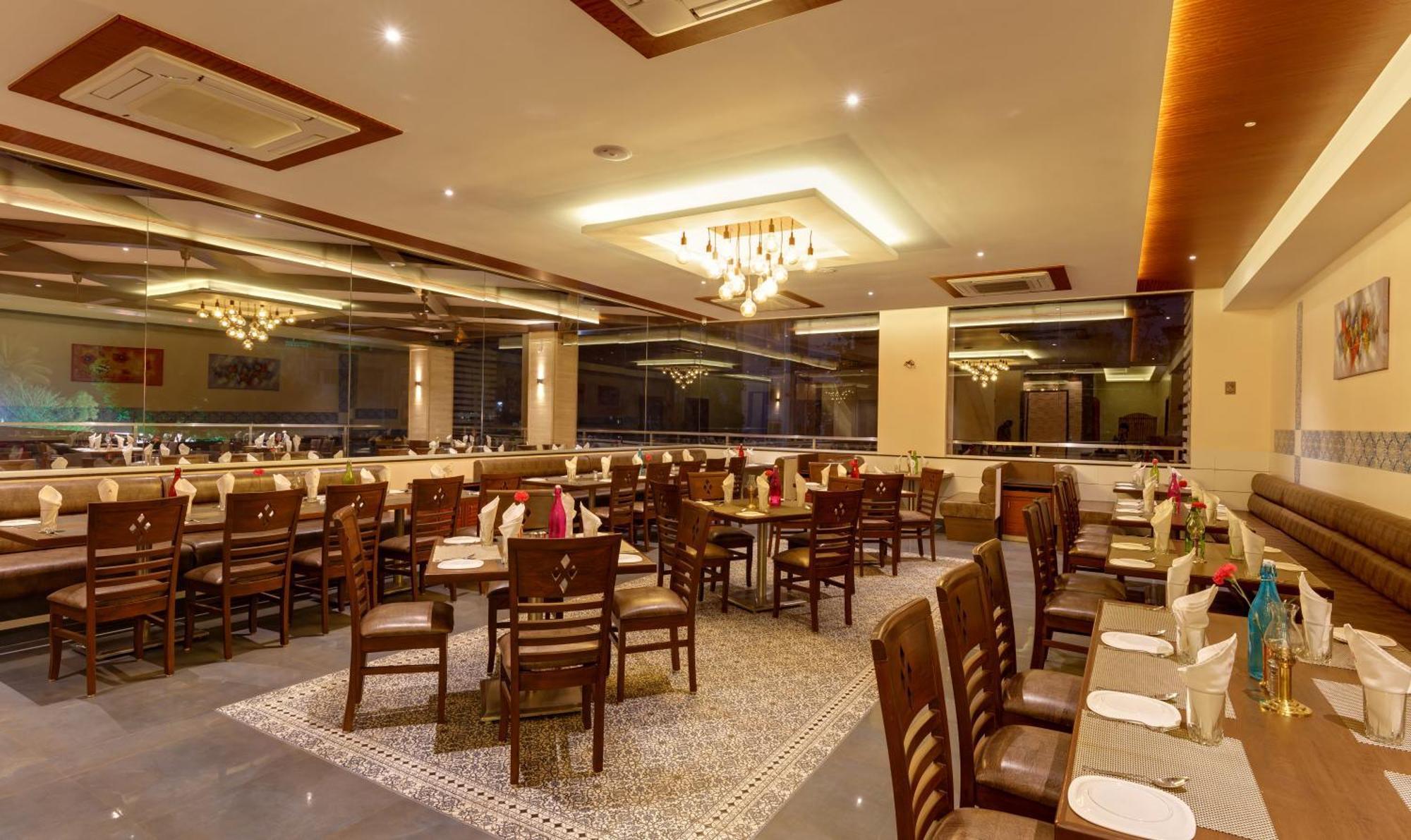 Hotel Ayodhya Kolhapur Dış mekan fotoğraf