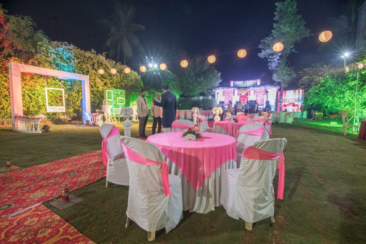 Hotel Ayodhya Kolhapur Dış mekan fotoğraf