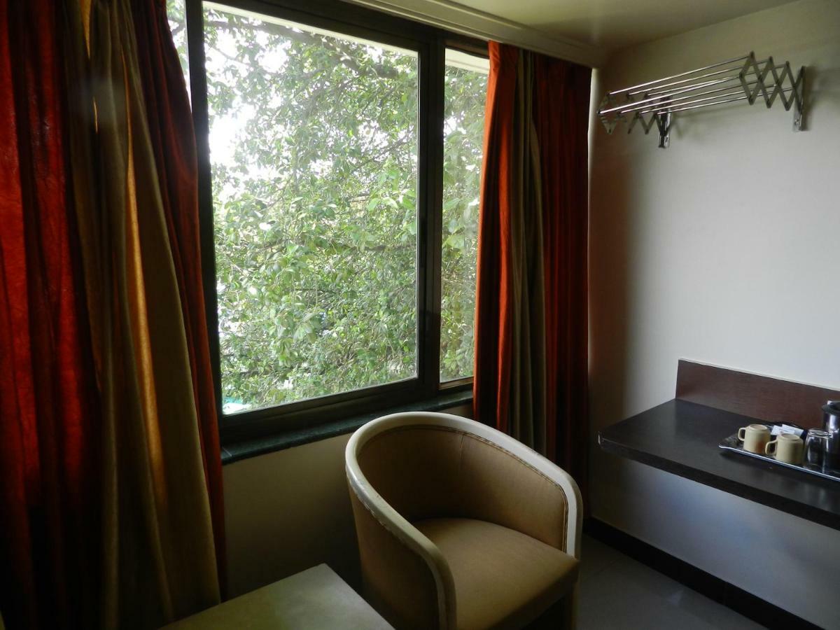 Hotel Ayodhya Kolhapur Dış mekan fotoğraf
